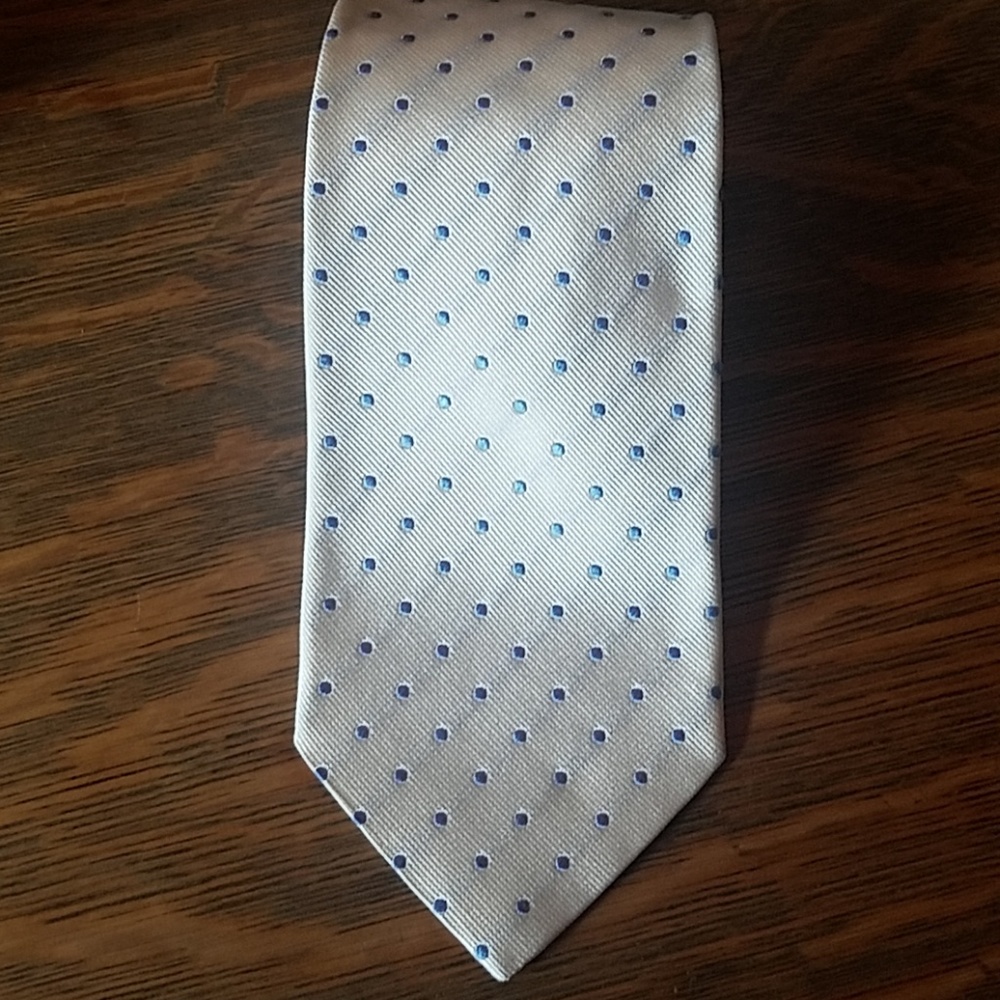 Neck tie